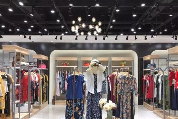 天下春服饰产品 门店图片