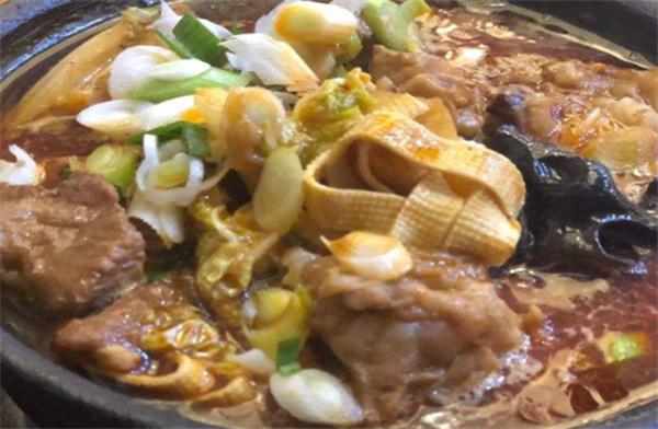 小汤臣牛肉砂锅产品 门店图片