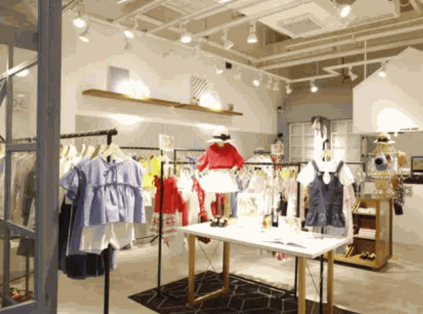 小蹦兔童装产品 门店图片