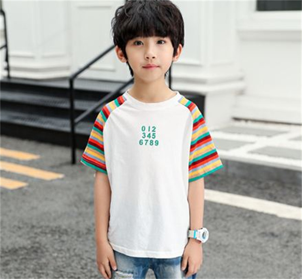 小顽童童装产品 门店图片