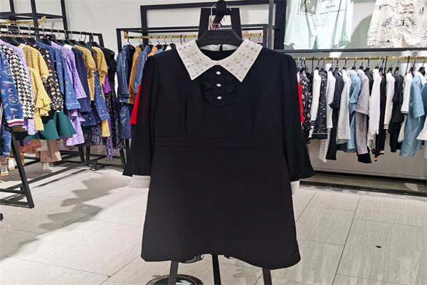 米兔服饰产品 门店图片