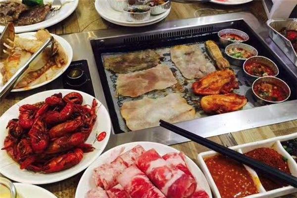阿利与艾德炭烤麻里牛排海鲜自助烤肉