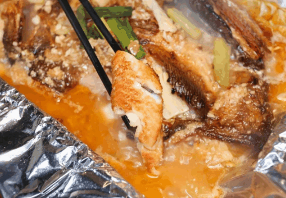 钩搭纸包鱼