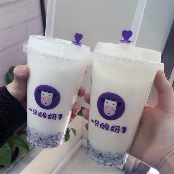 一只酸奶牛