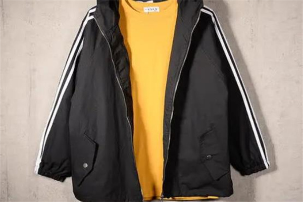 宿画男装产品 门店图片