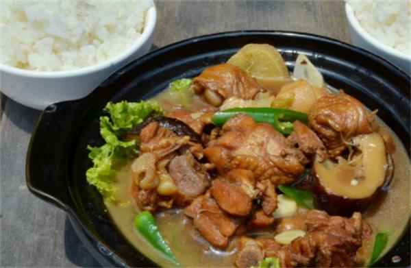 谢秋君成都黄焖鸡米饭产品 门店图片