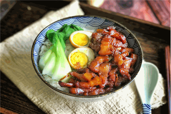 幸福卤肉饭
