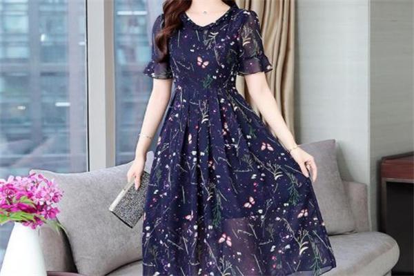 萱弋服装产品 门店图片