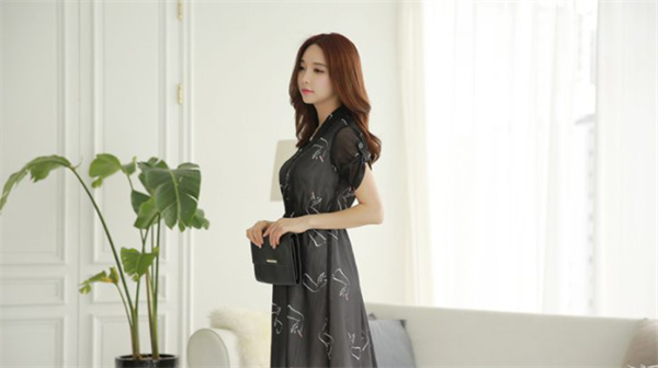 欣依服饰产品 门店图片