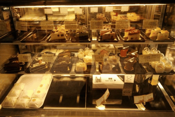 华屋面包店