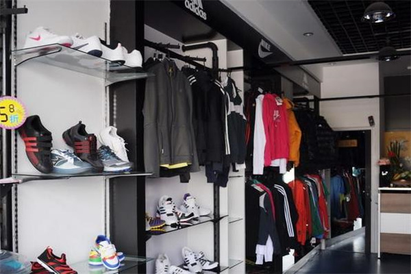 炫体运动名品折扣店产品 门店图片