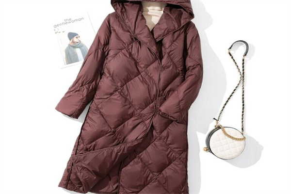 雪中飞羽绒服产品 门店图片