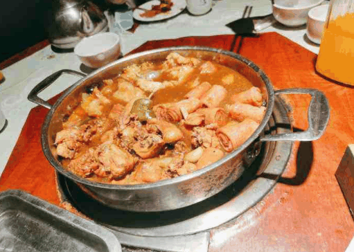 榕树村火锅