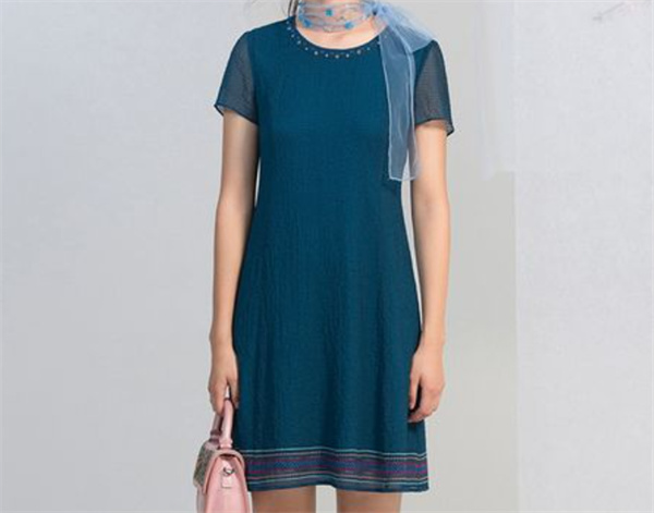 渔牌女装产品 门店图片