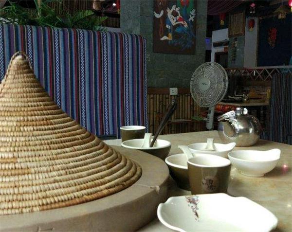 渔珺传奇云南原生态石锅坊产品 门店图片