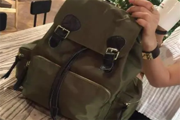 伊佰度皮具产品 门店图片