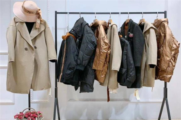 薰香女装产品 门店图片