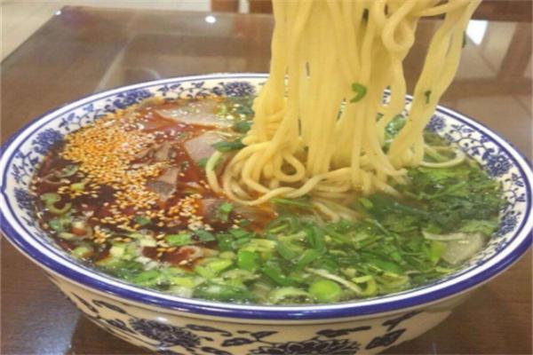 伊百年牛肉面产品 门店图片