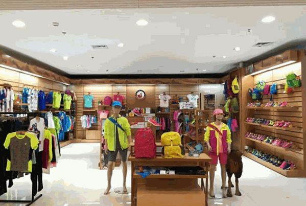 小骆驼童装产品 门店图片