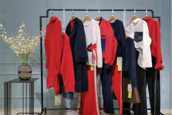 缘易女装产品 门店图片