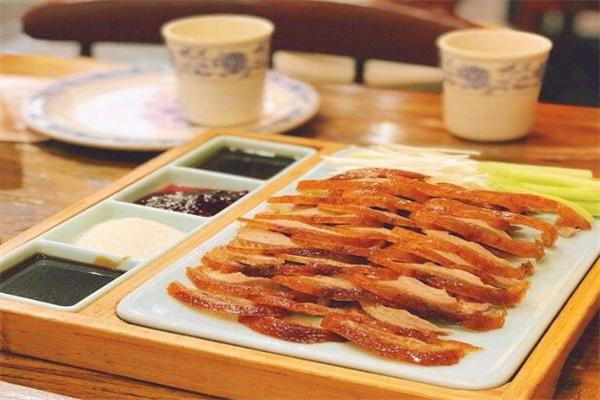 王府春饼烤鸭加盟