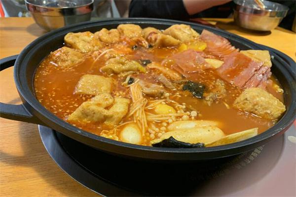 王妃年糕火锅加盟