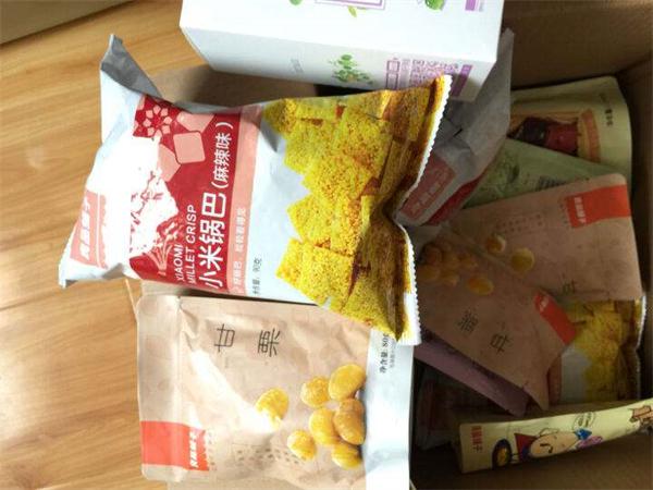 良品铺子