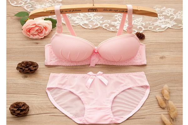 依芙拉内衣产品 门店图片