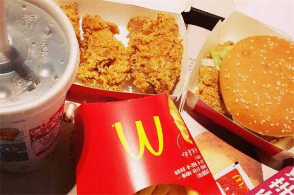 麦当劳甜品站