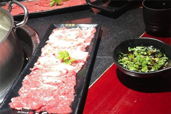 潮牛庄园鲜牛肉火锅