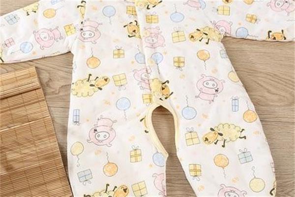 婴国宝贝童装产品 门店图片
