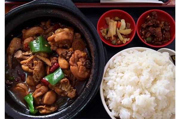 一品黄焖鸡米饭产品 门店图片