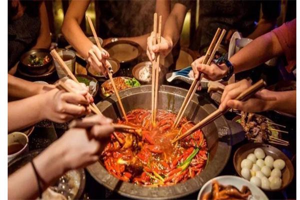 【一品老火锅加盟】