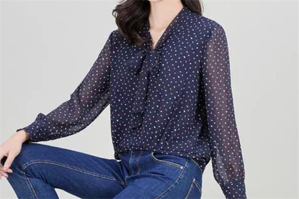 娅丽达女装产品 门店图片