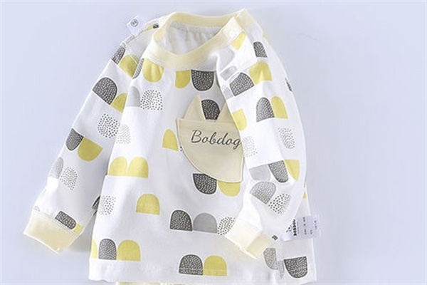 婴趣童装产品 门店图片