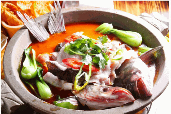 鱼翻天豆腐石锅鱼