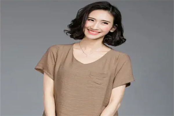 伊然服饰产品 门店图片