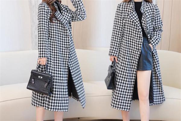 延美女装产品 门店图片