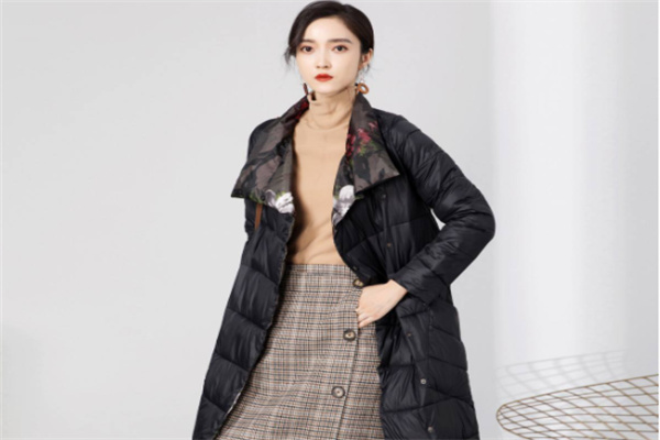 悦己女装产品 门店图片