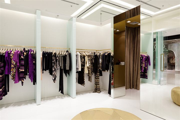 展·菲儿服装产品 门店图片