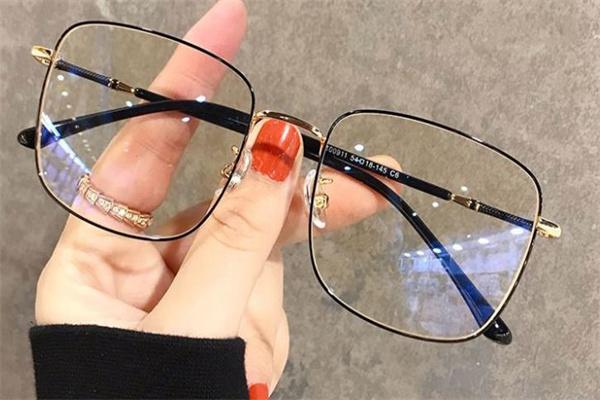 眼帮眼镜产品 门店图片