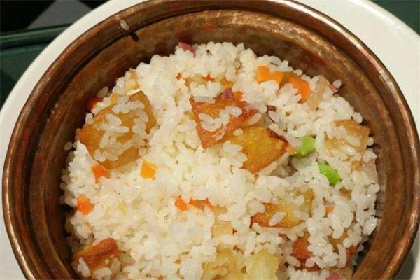老太婆土锅洋芋饭产品 门店图片