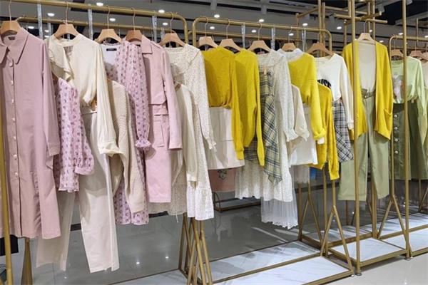 520服饰产品 门店图片
