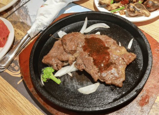 阿尔卑斯牛排自助餐厅
