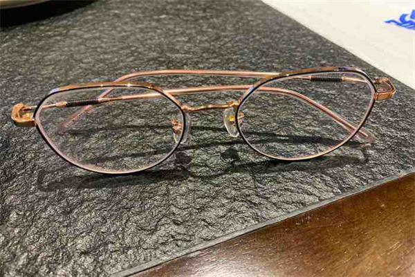 云镜眼镜产品 门店图片