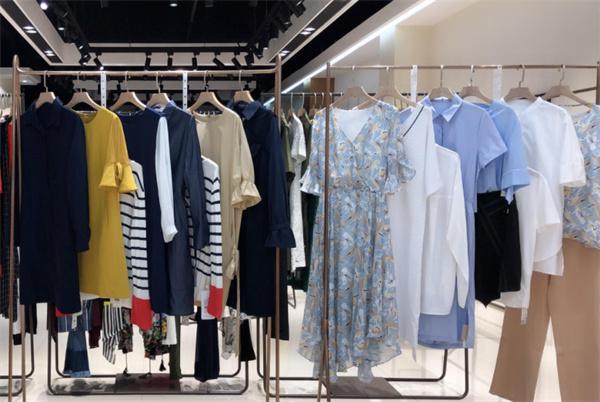元印靓品品牌女装产品 门店图片