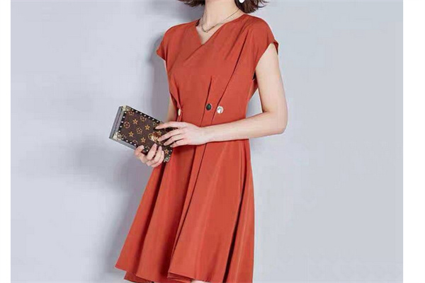 衣合万家女装产品 门店图片