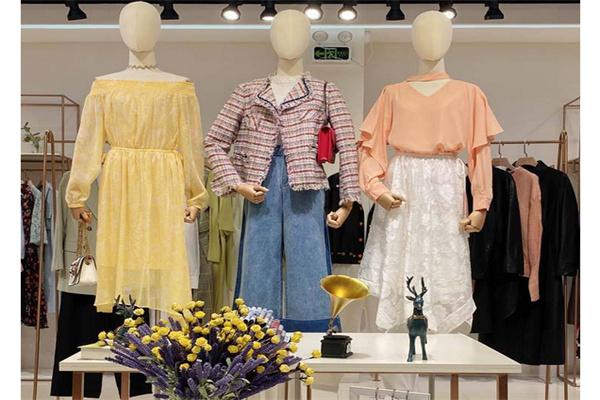 衣例女装产品 门店图片