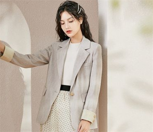 鸢娜尔女装产品 门店图片