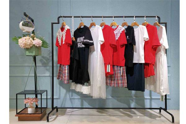 衣米仓女装产品 门店图片